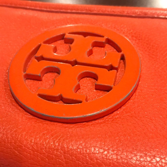 Tory Burch zip wallet - Picture 4 of 5